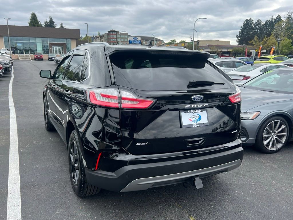 Certified 2024 Ford Edge SEL w/ Convenience Package AWD/4WD image 2