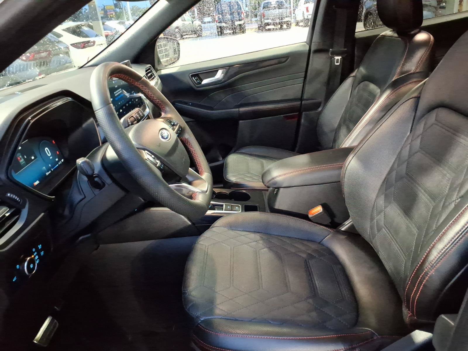 Certified 2023 Ford Escape ST-Line Elite w/ Premium Technology Package AWD/4WD image 10