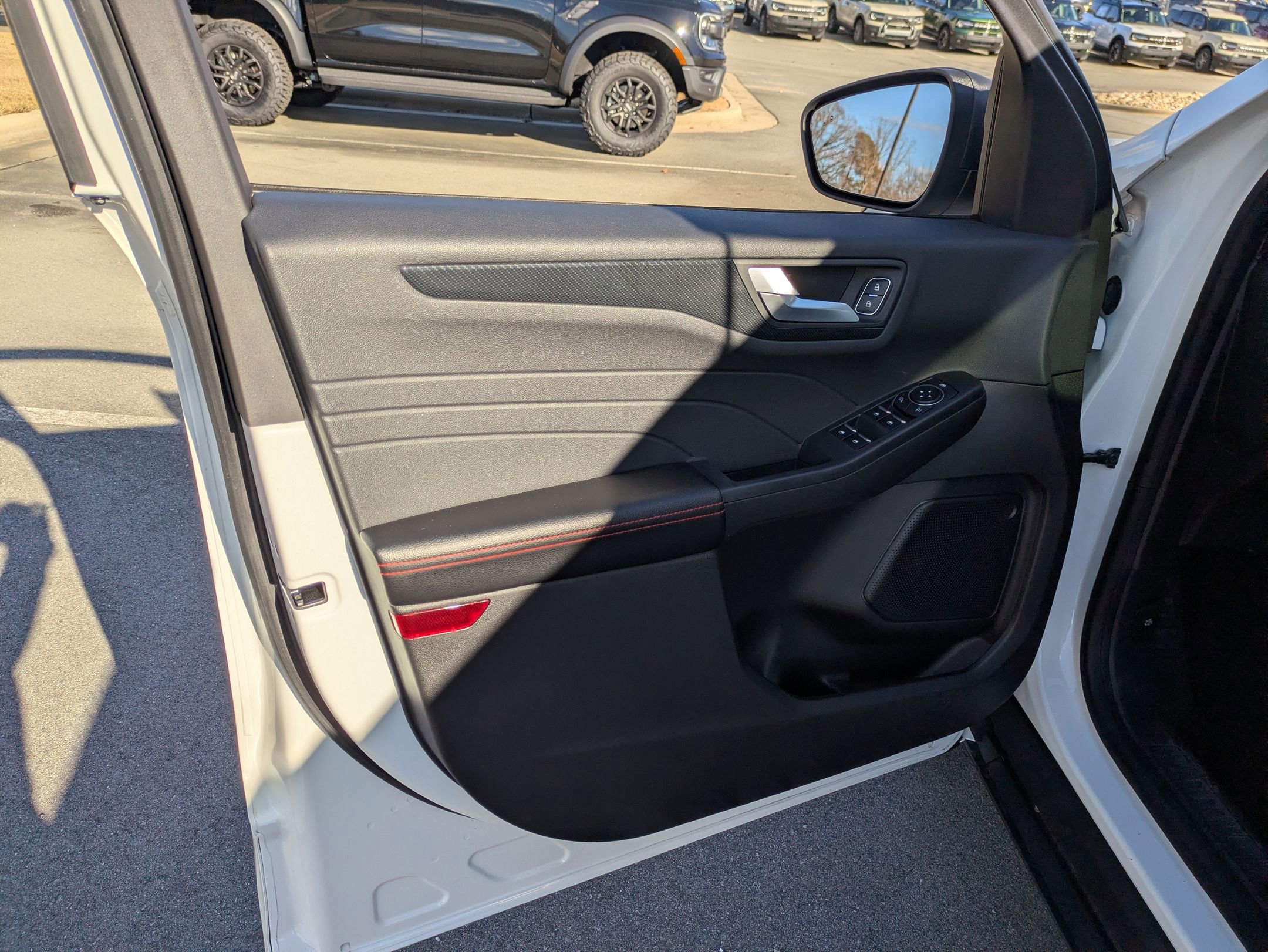 Certified 2023 Ford Escape ST-Line w/ Tech Pack #1 image 16