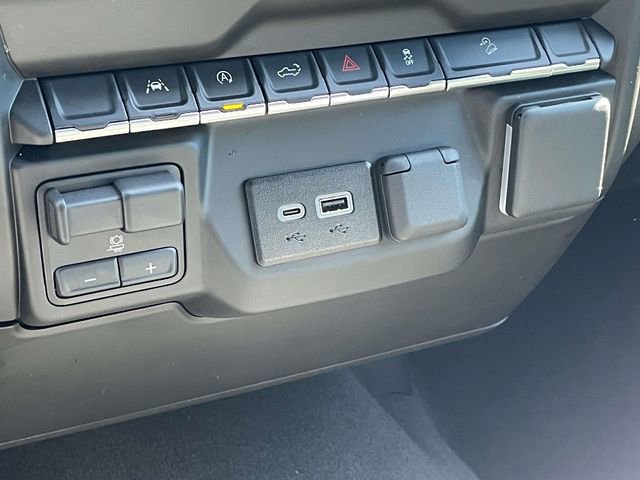 Used 2025 Chevrolet Silverado 1500 Custom Trail Boss image 27