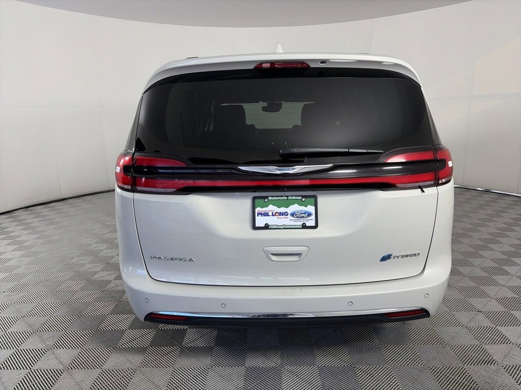 Used 2021 Chrysler Pacifica Touring-L image 4