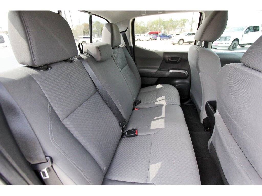 Used 2022 Toyota Tacoma SR5 RWD image 15