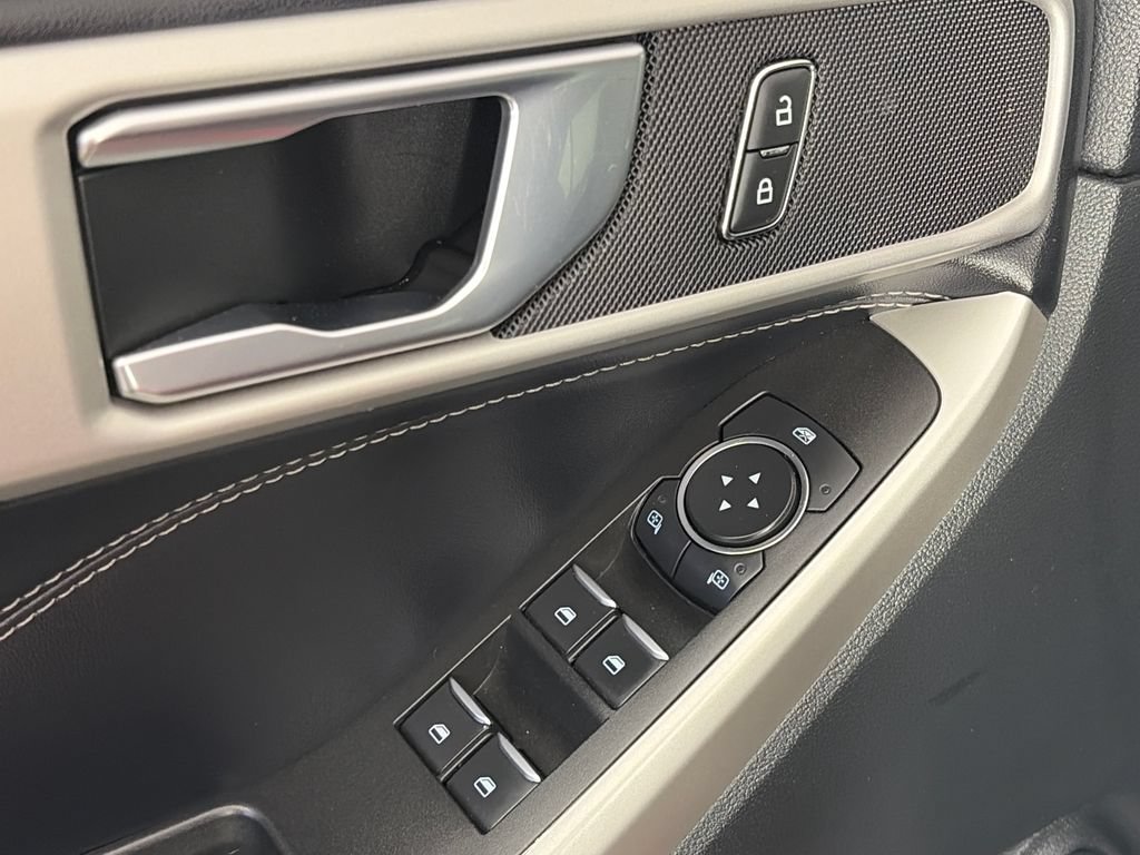 Certified 2022 Ford Explorer XLT AWD/4WD image 25