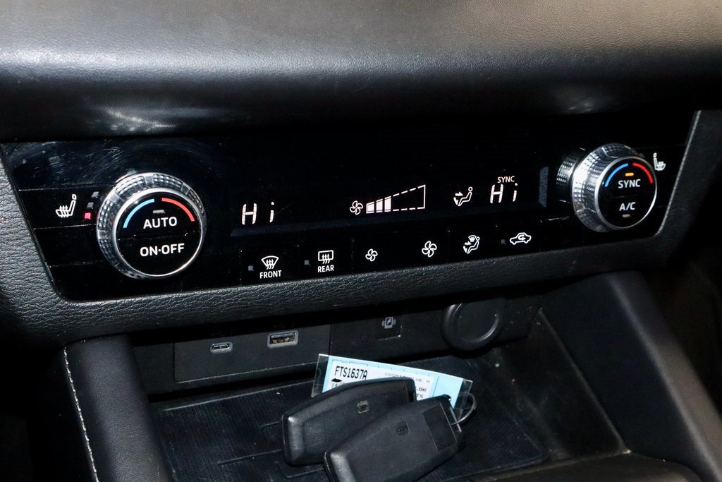 Used 2022 Mitsubishi Outlander SE image 32