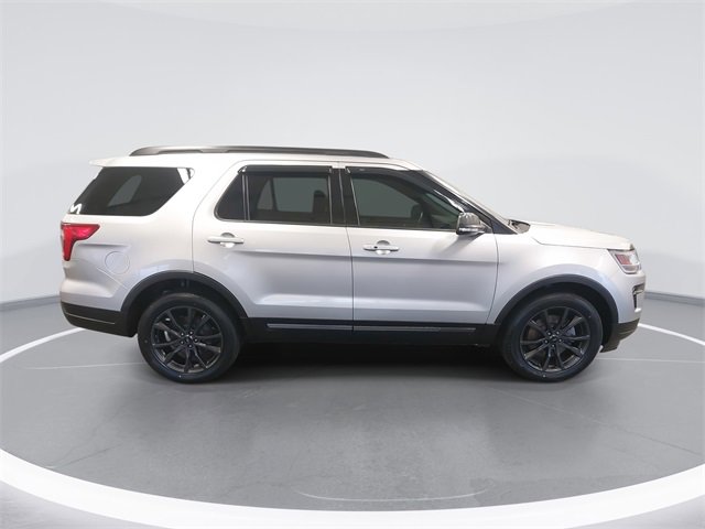Certified 2019 Ford Explorer XLT w/ Equipment Group 202A image 6