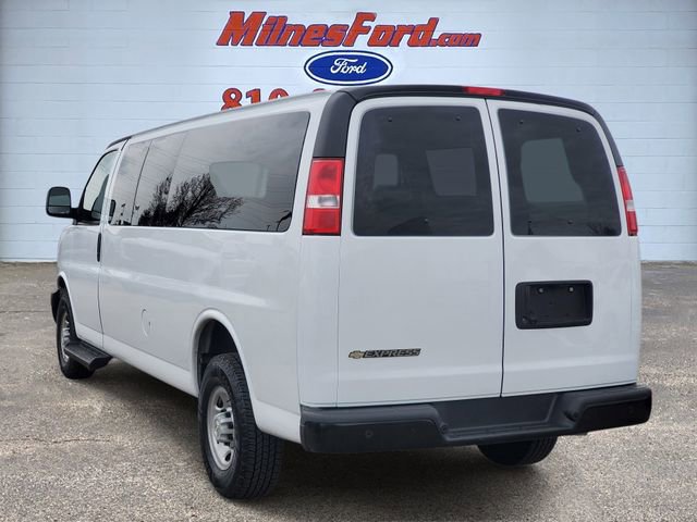 Used 2023 Chevrolet Express 3500 LS image 3