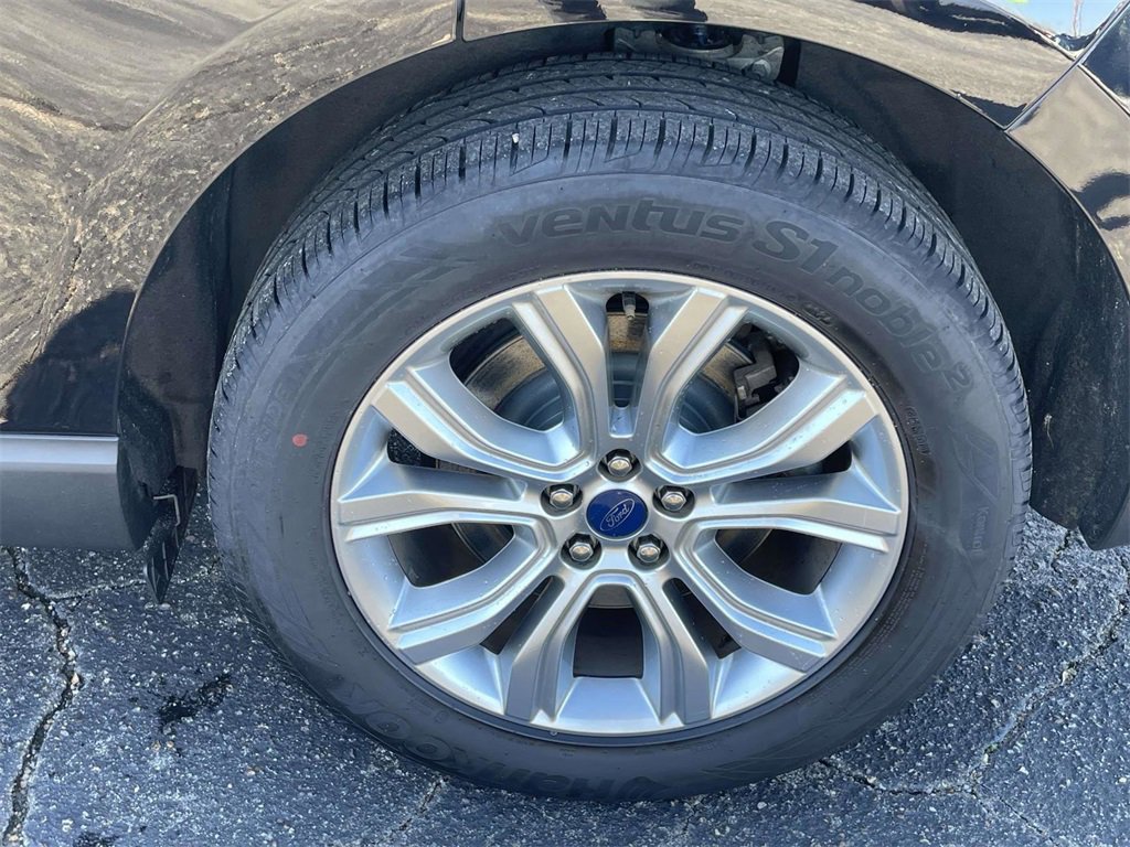 Certified 2021 Ford Edge Titanium image 9