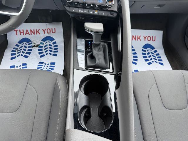 Used 2025 Hyundai Elantra SEL image 21