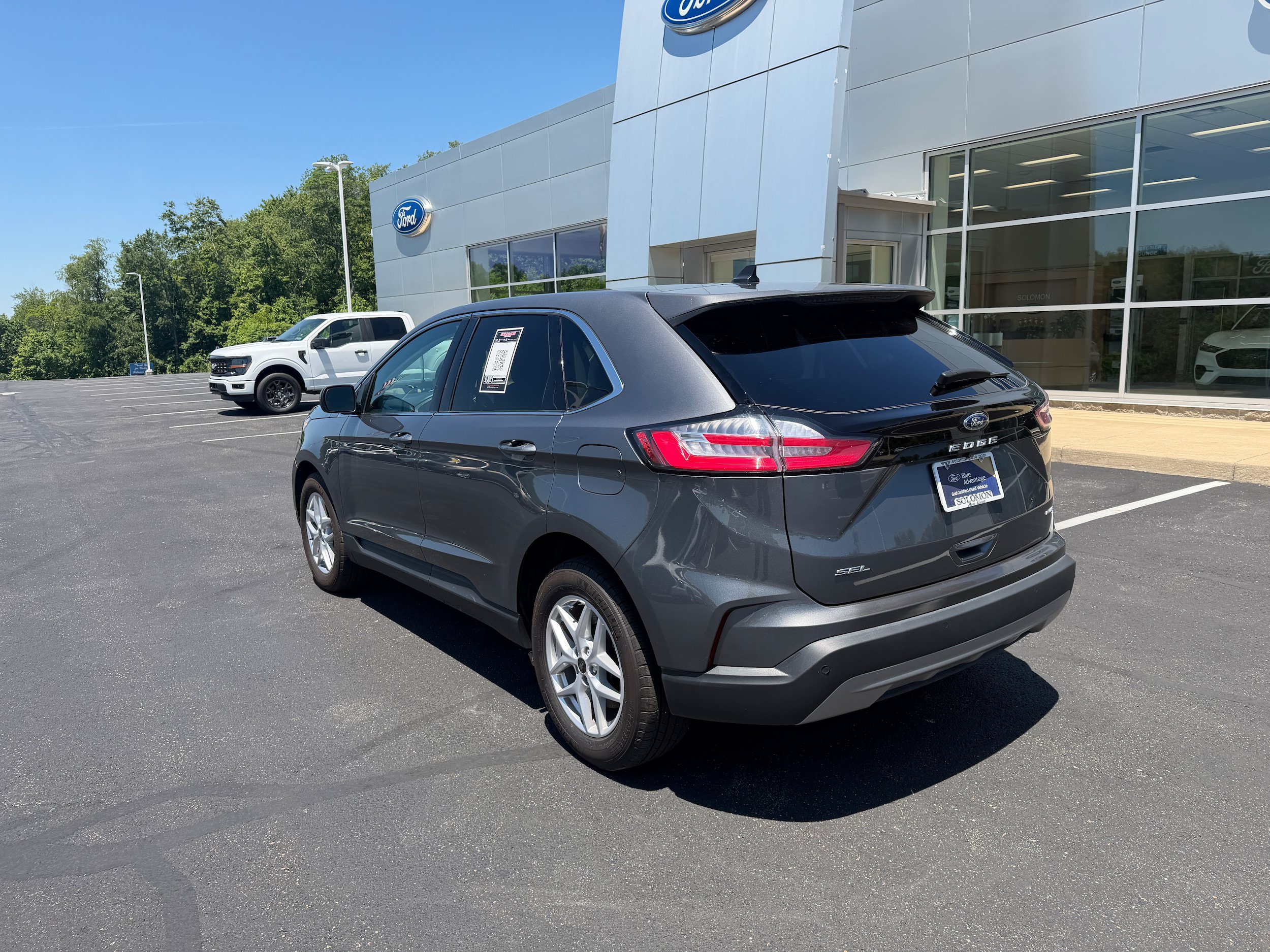 Certified 2024 Ford Edge SEL w/ Convenience Package AWD/4WD image 8