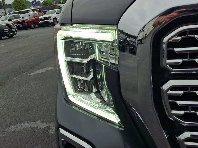 Used 2021 GMC Sierra 1500 Denali w/ Denali Ultimate Package AWD/4WD image 9