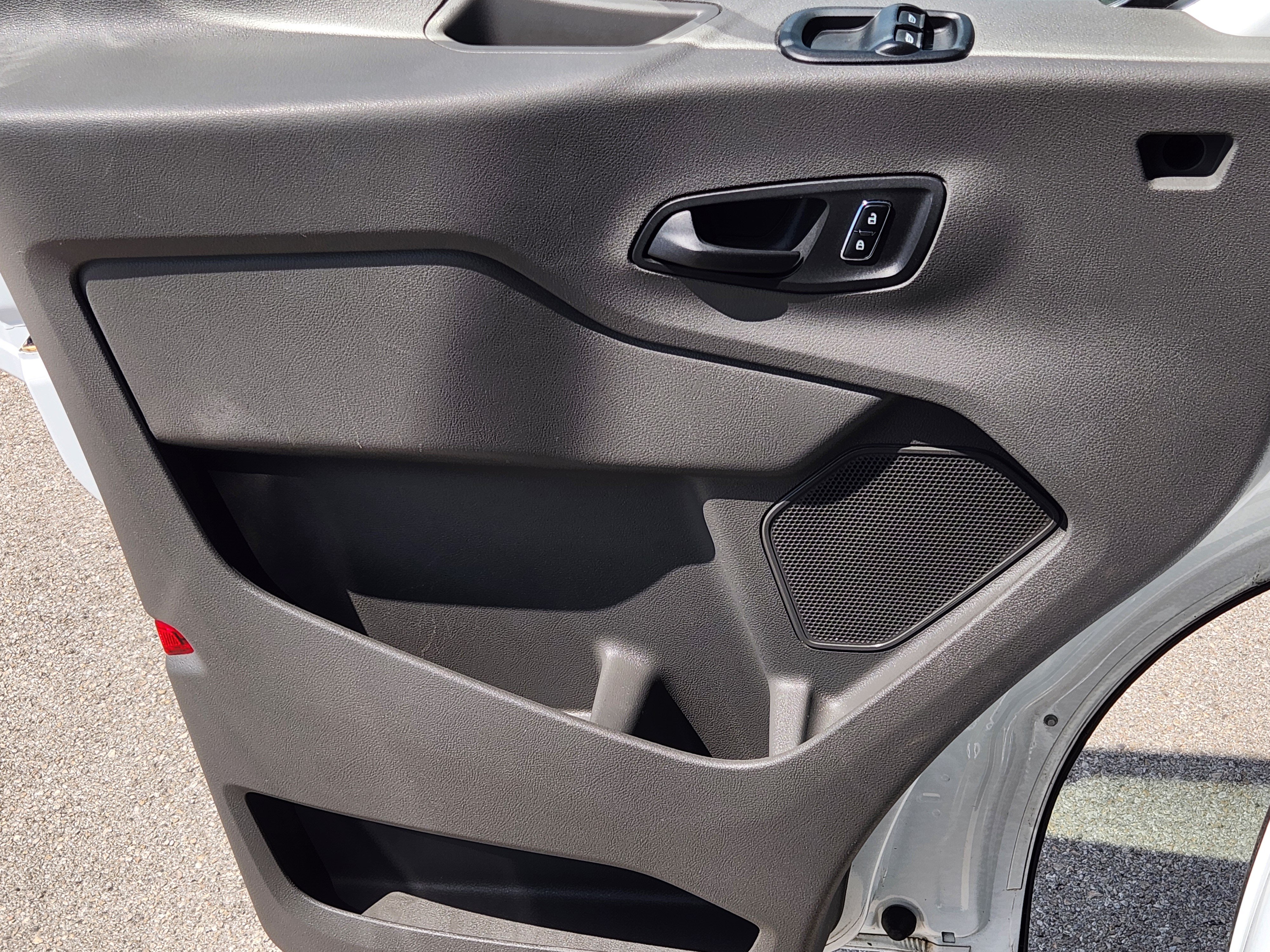 Certified 2025 Ford Transit 350 XLT RWD image 22