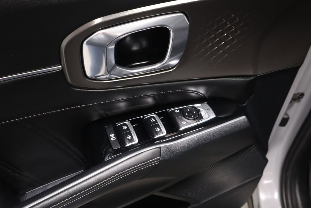 Used 2023 Kia Sorento SX image 25