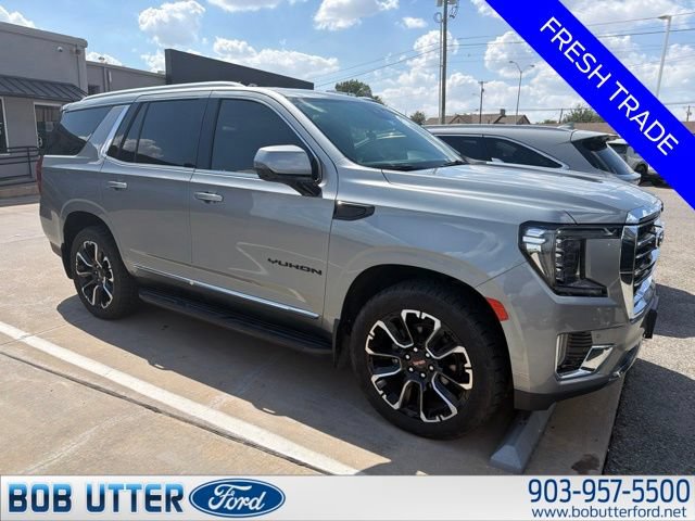 Used 2023 GMC Yukon SLT w/ SLT Premium Package AWD/4WD image 2