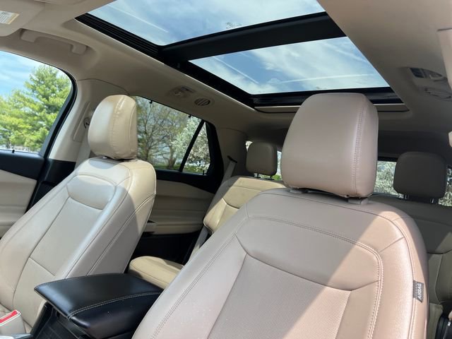 Certified 2023 Ford Explorer Limited w/ Equipment Group 301A AWD/4WD image 17