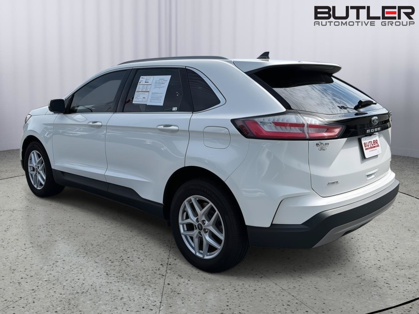 Certified 2022 Ford Edge SEL w/ Convenience Package AWD/4WD image 4