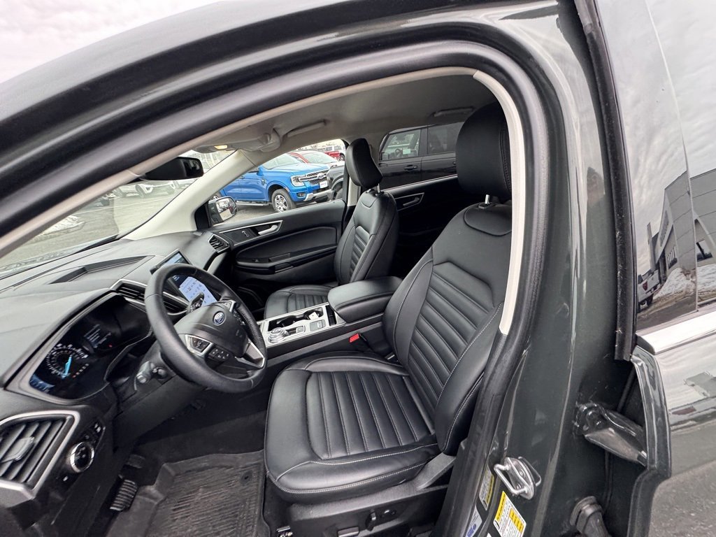 Certified 2024 Ford Edge SEL w/ Convenience Package image 15