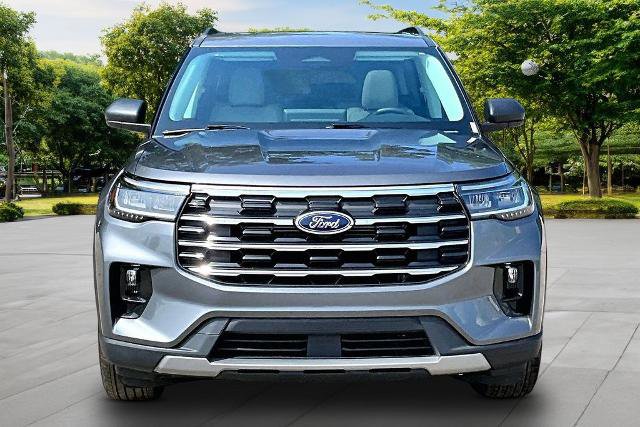 Certified 2025 Ford Explorer Active w/ Active Comfort Package AWD/4WD image 3