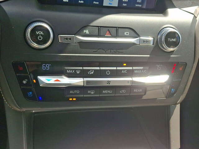Certified 2020 Ford Explorer Platinum w/ Premium Technology Package AWD/4WD image 19