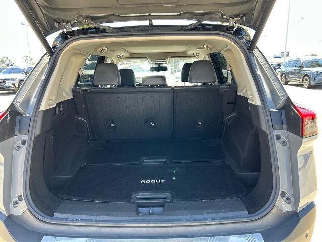 Used 2021 Nissan Rogue SL image 9