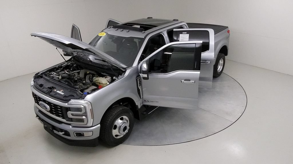 Certified 2024 Ford F350 Platinum AWD/4WD image 45
