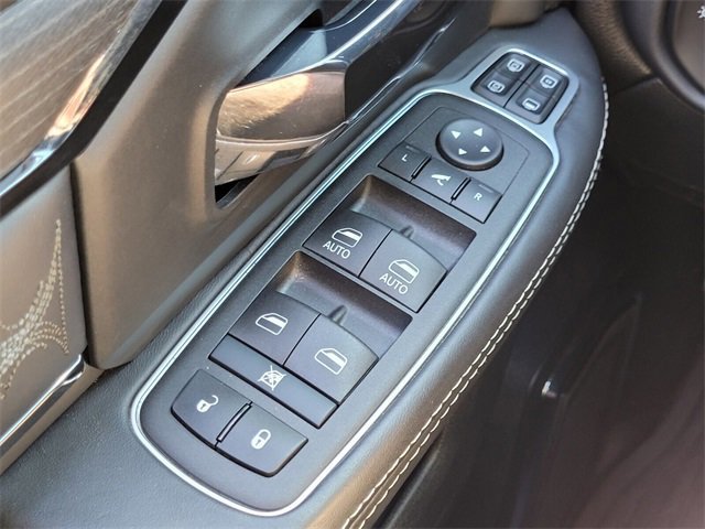 Used 2024 RAM 2500 Limited image 29