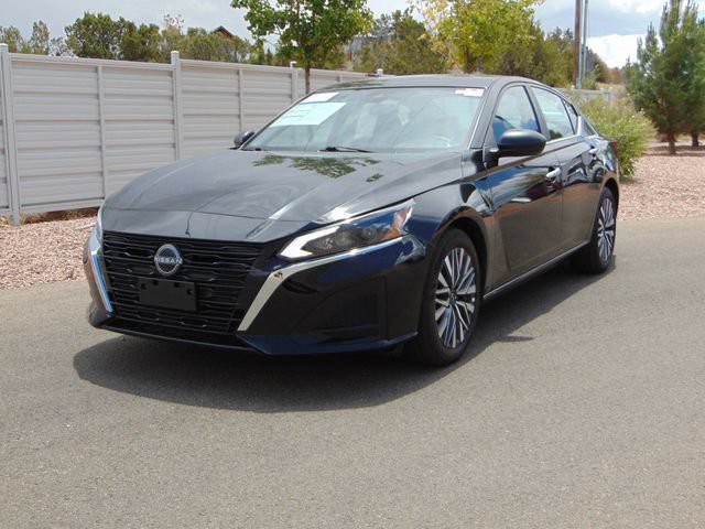 Used 2025 Nissan Altima 2.5 SV FWD image 9