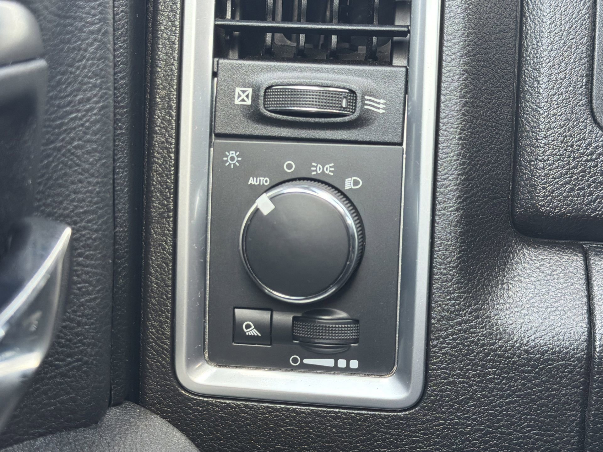 Used 2022 RAM 1500 Classic Warlock w/ Electronics Group image 24