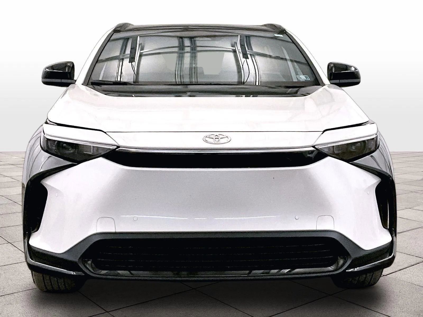 Used 2024 Toyota bZ4X AWD w/ Weather Package image 3