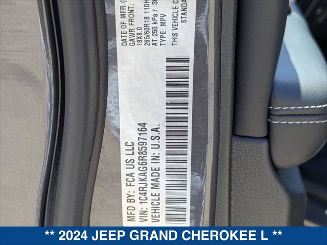 Used 2024 Jeep Grand Cherokee L Laredo AWD/4WD image 24