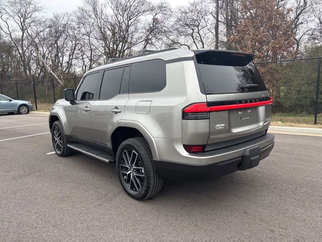 Used 2024 Lexus GX 550 image 3