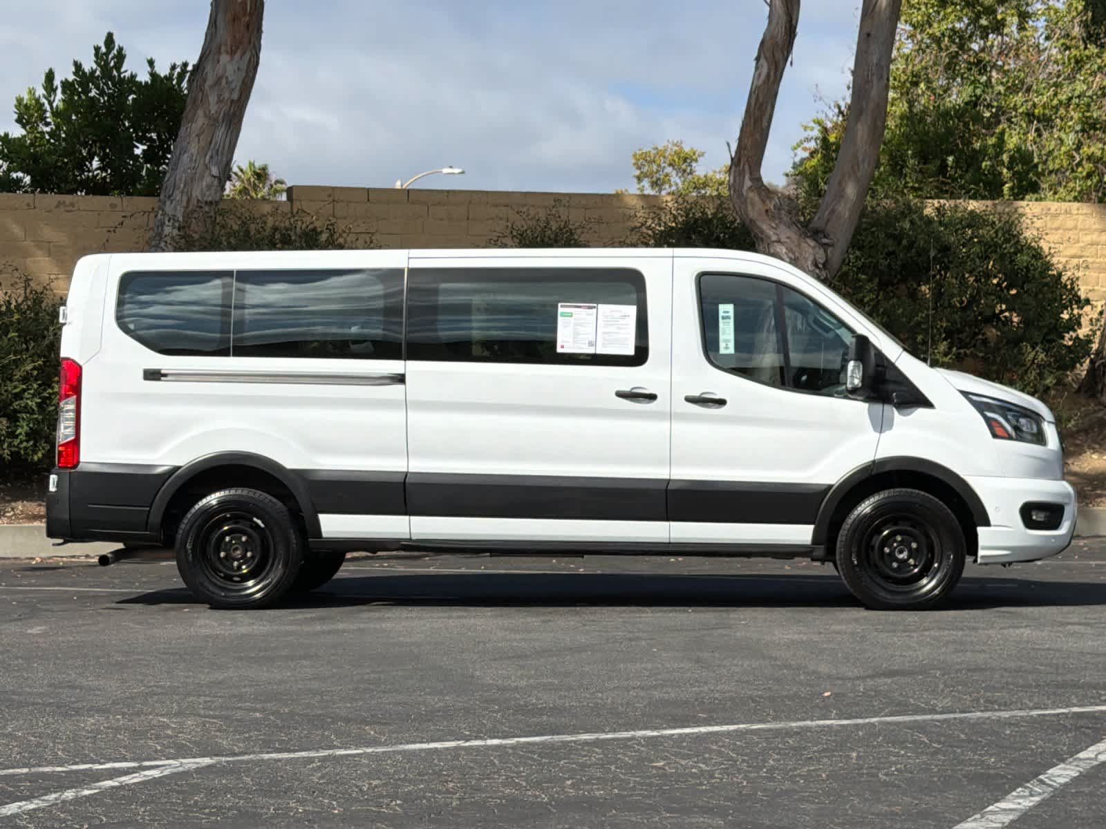 Certified 2023 Ford Transit 350 XLT RWD image 8