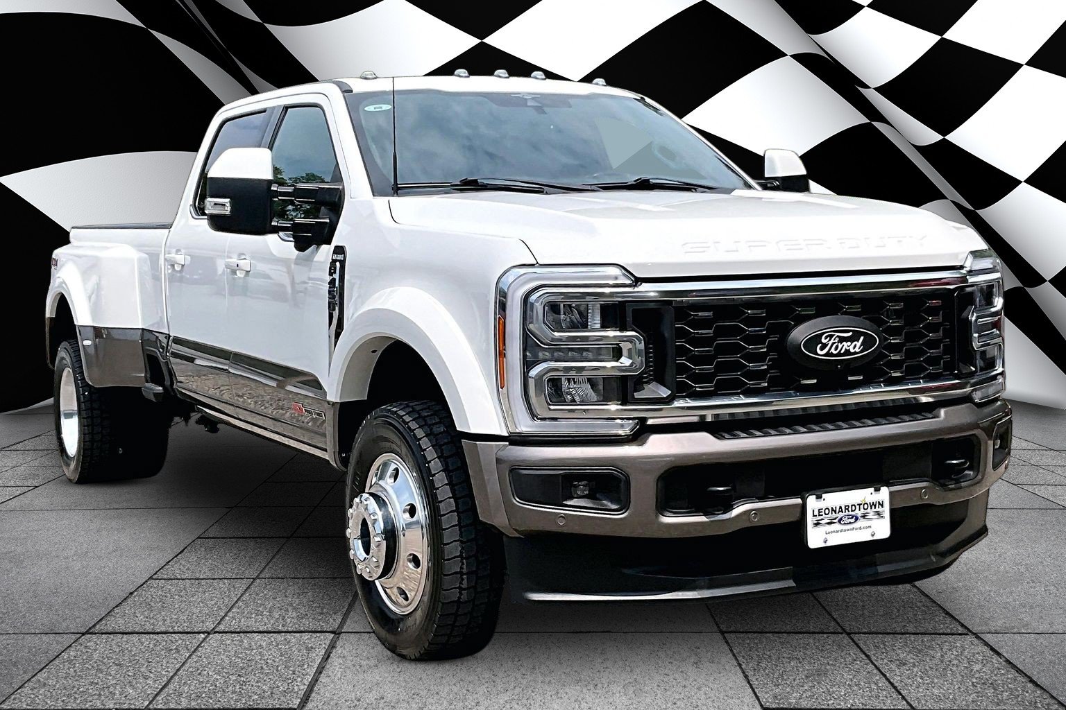 Certified 2023 Ford F450 King Ranch w/ FX4 Off-Road Package AWD/4WD image 11