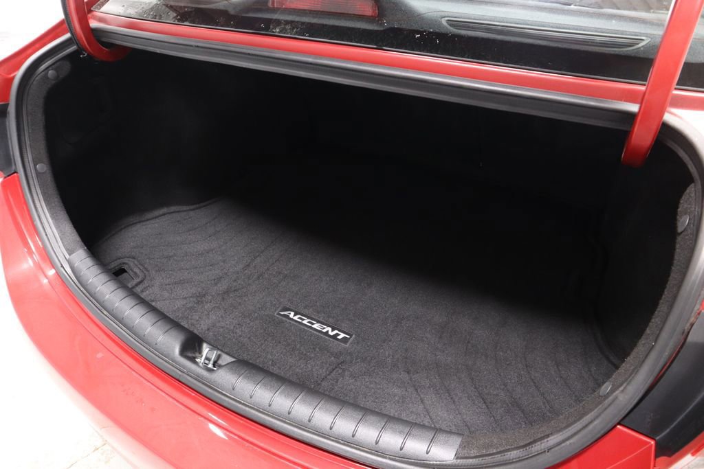 Used 2020 Hyundai Accent SEL image 15