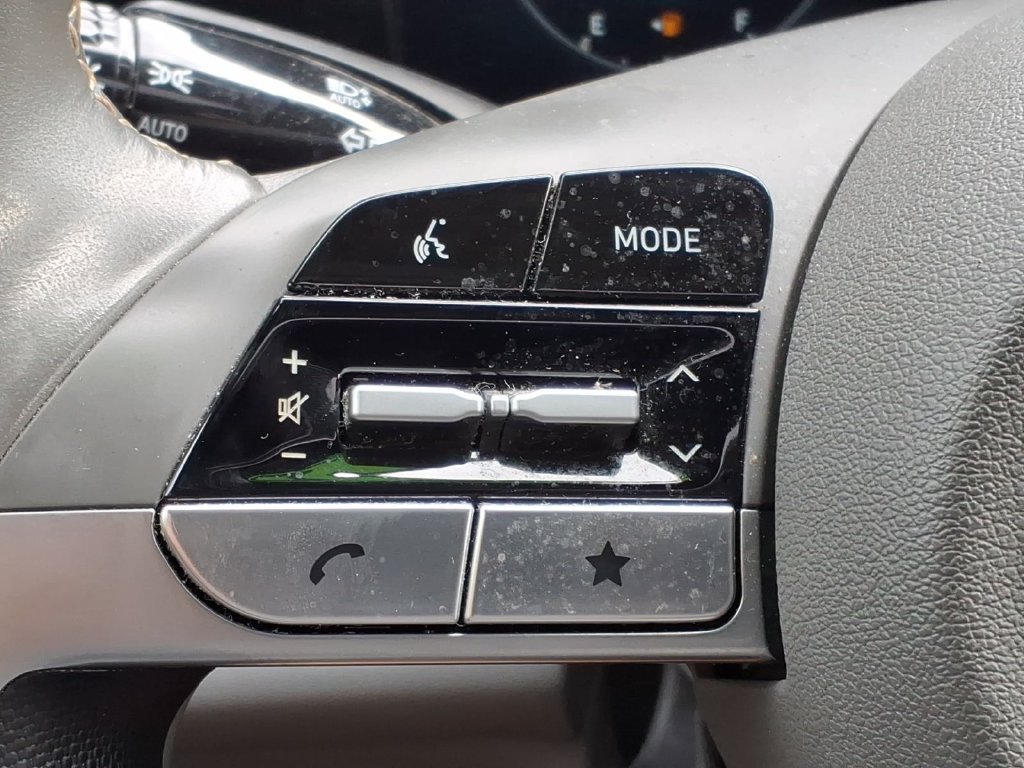 Used 2024 Hyundai Elantra SEL w/ Convenience Package FWD image 7