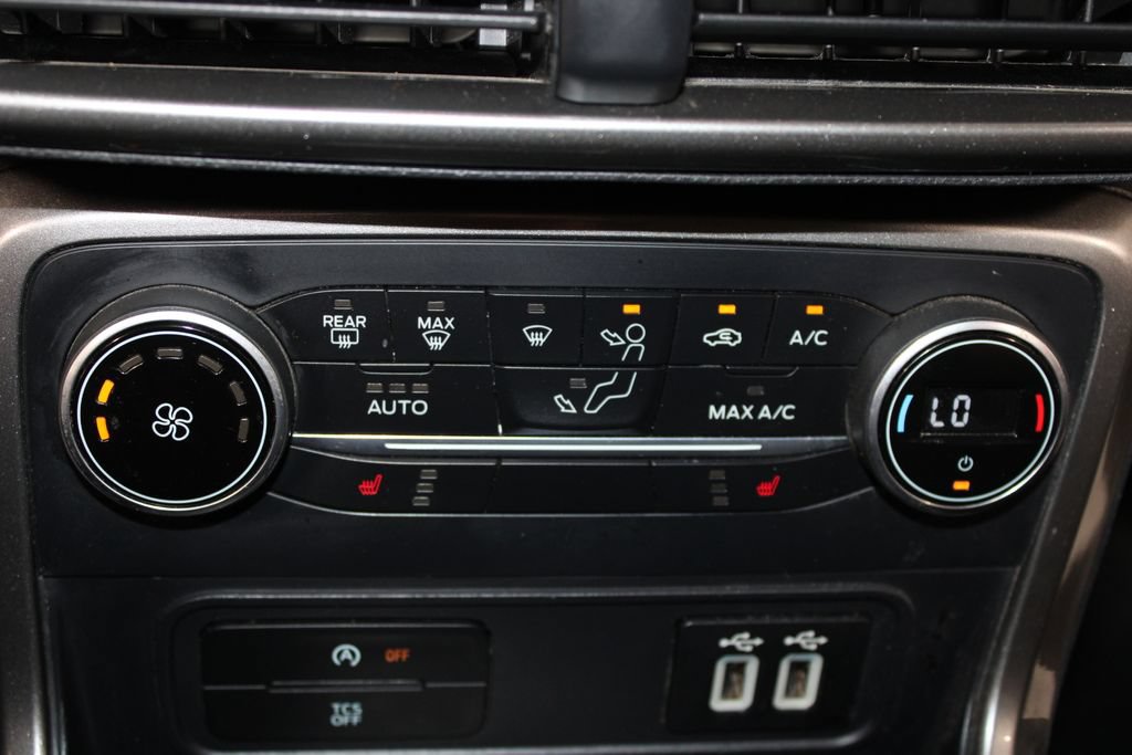 Certified 2018 Ford EcoSport SE w/ SE Convenience Package FWD image 31
