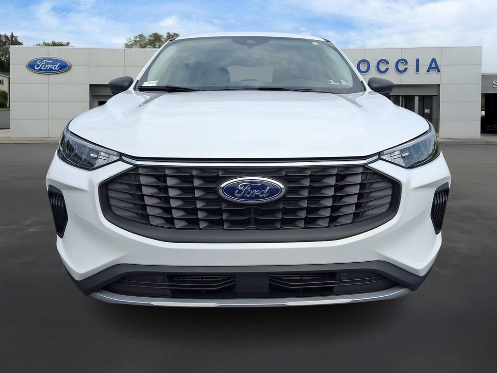 Certified 2023 Ford Escape Active w/ Tech Pack #1 AWD/4WD image 2