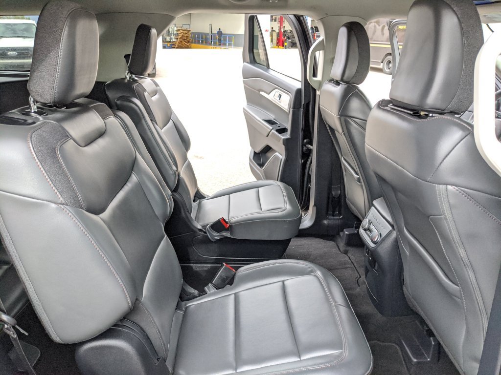 Certified 2025 Ford Explorer Active w/ Active Comfort Package RWD image 21