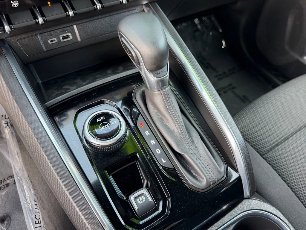 Used 2025 GMC Canyon Elevation image 26