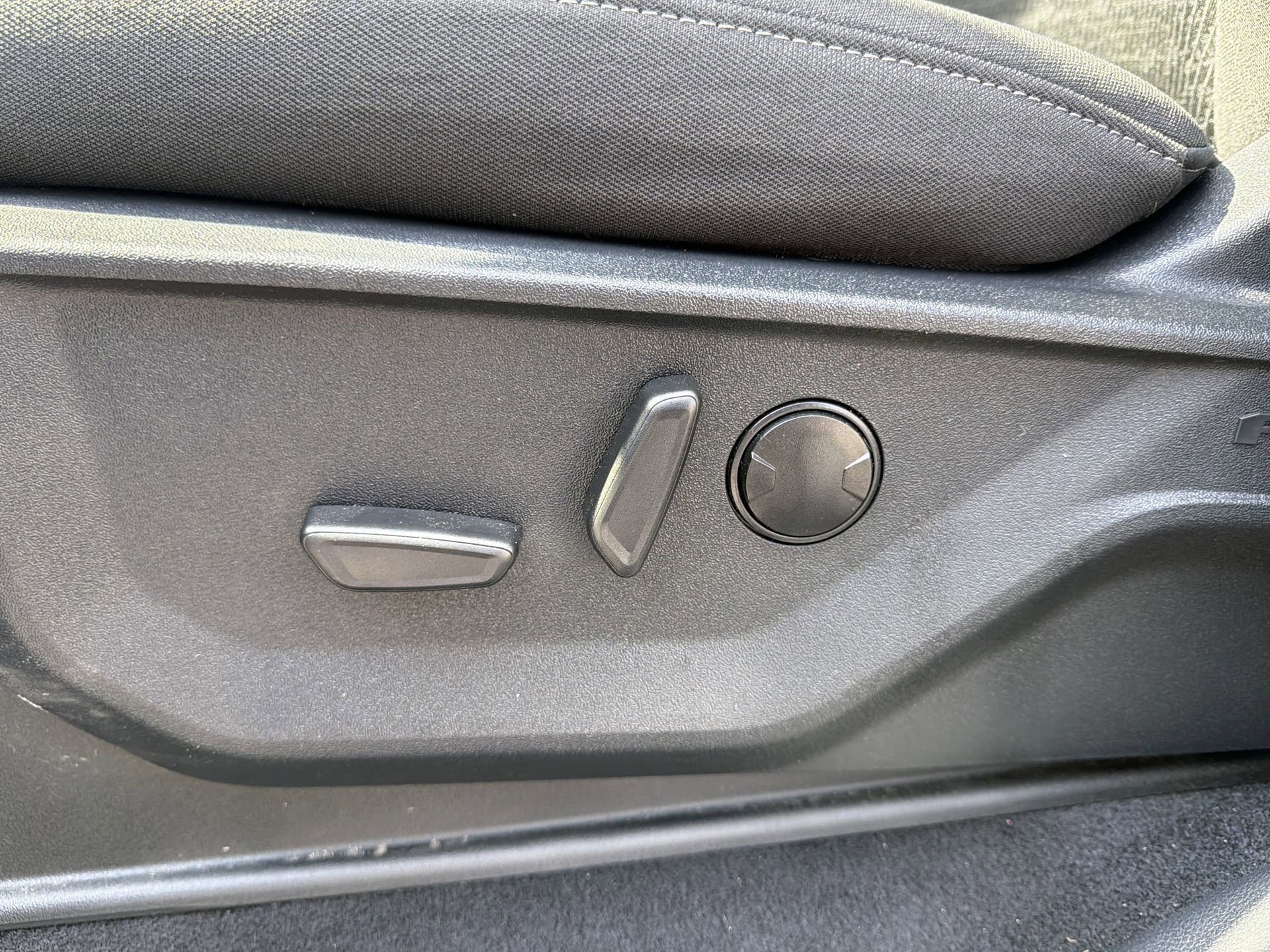 Certified 2023 Ford F150 XLT w/ Equipment Group 302A High image 33