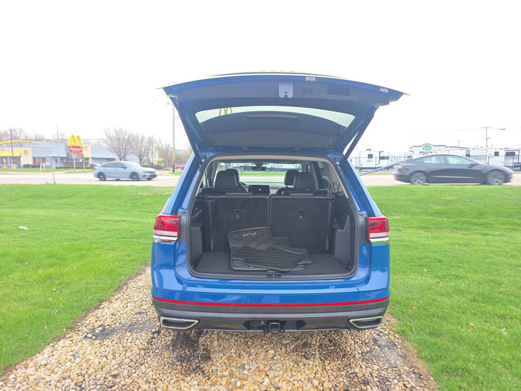 Used 2025 Volkswagen Atlas SE AWD/4WD image 10