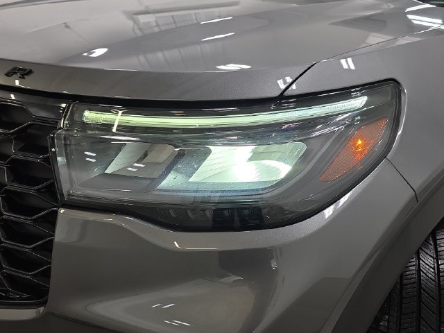 Certified 2025 Ford Explorer ST-Line AWD/4WD image 28