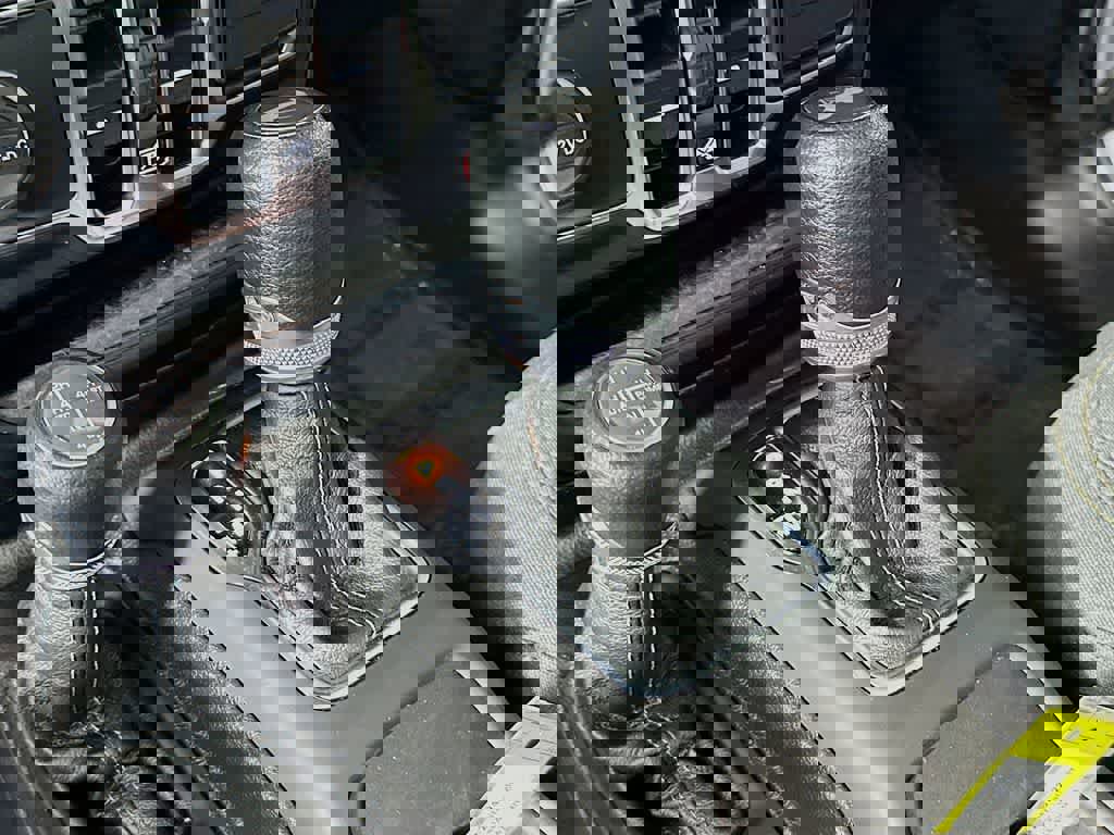 Used 2024 Jeep Wrangler Sahara image 22