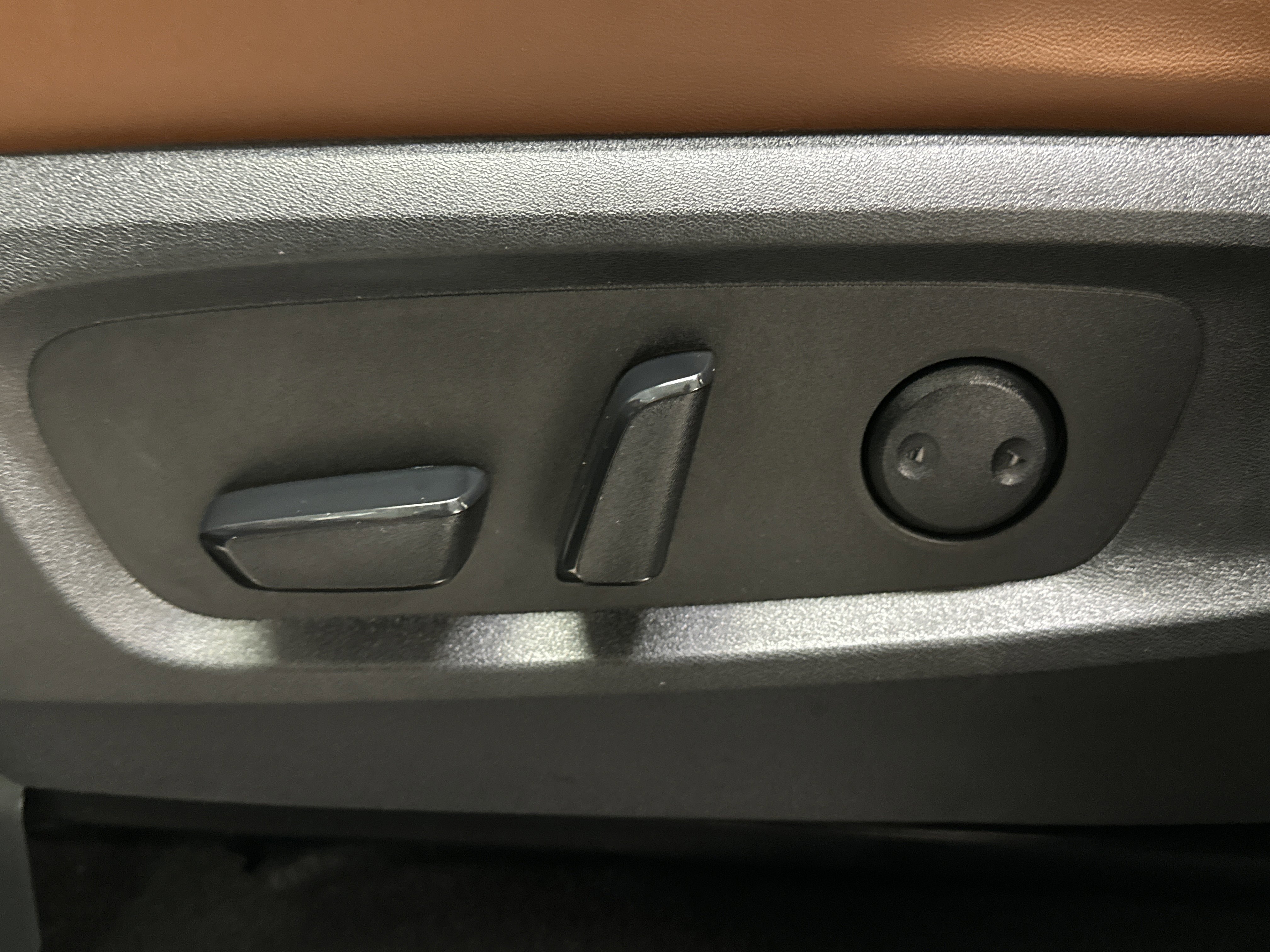 Used 2023 Nissan Pathfinder Platinum image 24