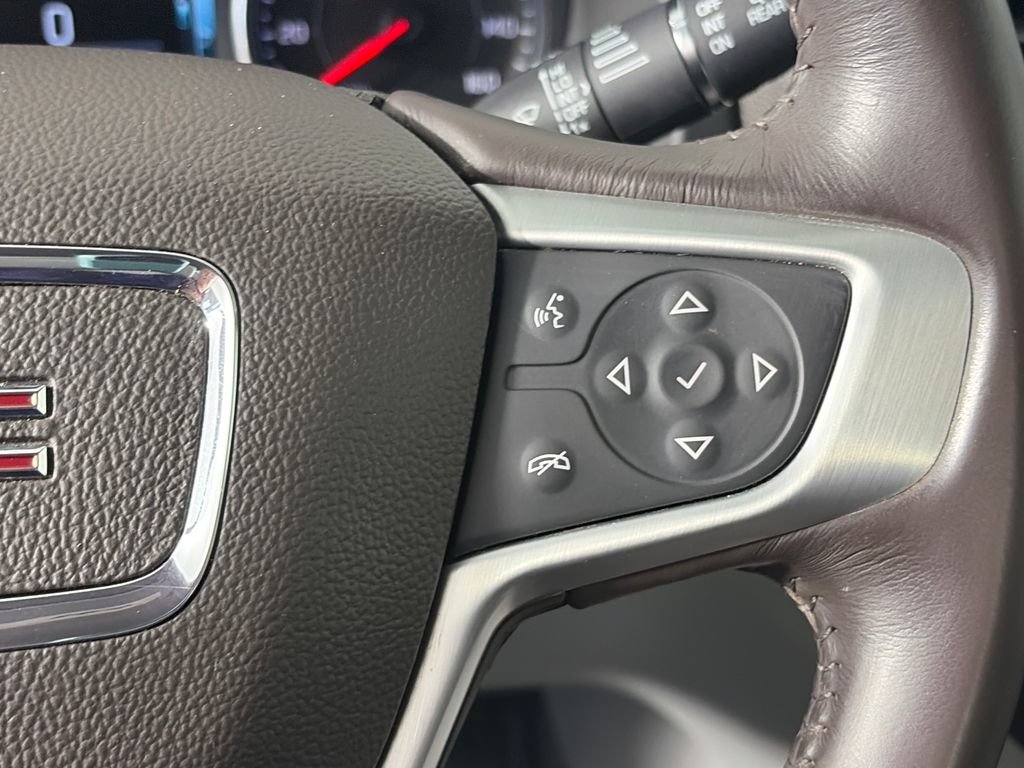 Used 2017 GMC Acadia SLT AWD/4WD image 18