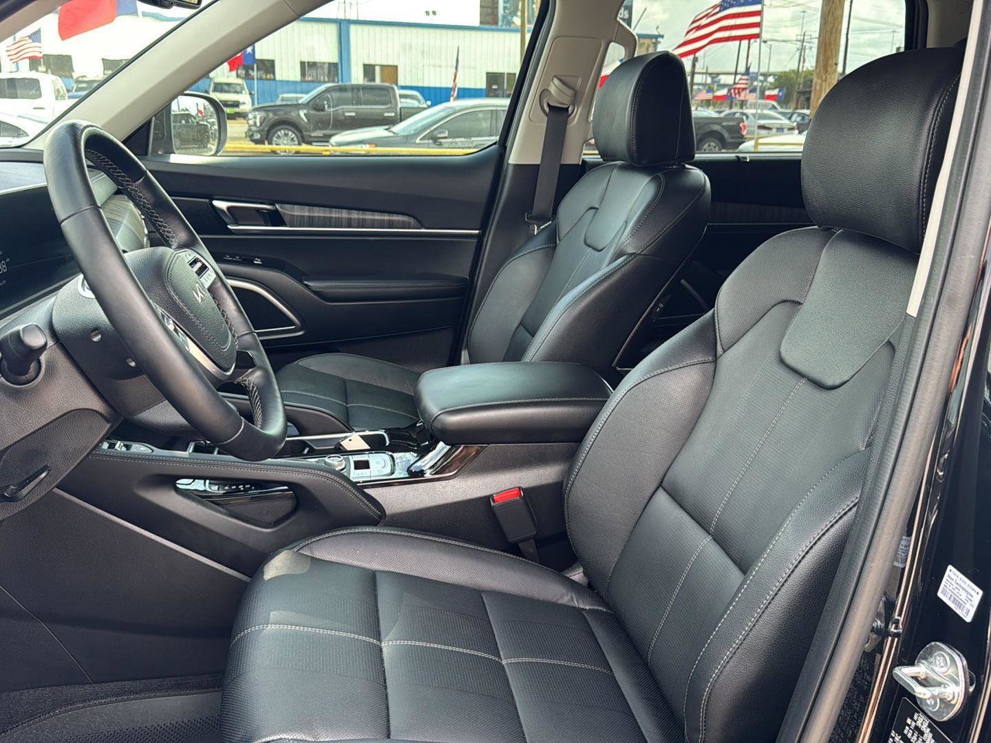 Used 2025 Kia Telluride EX image 12