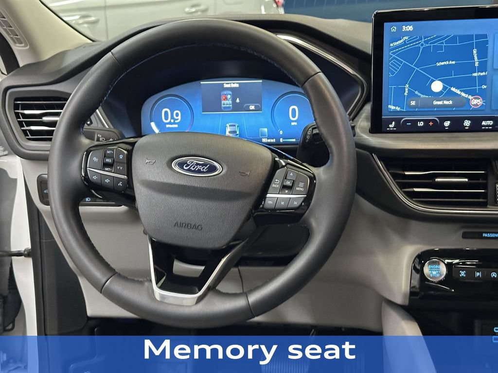 Certified 2023 Ford Escape Platinum AWD/4WD image 23