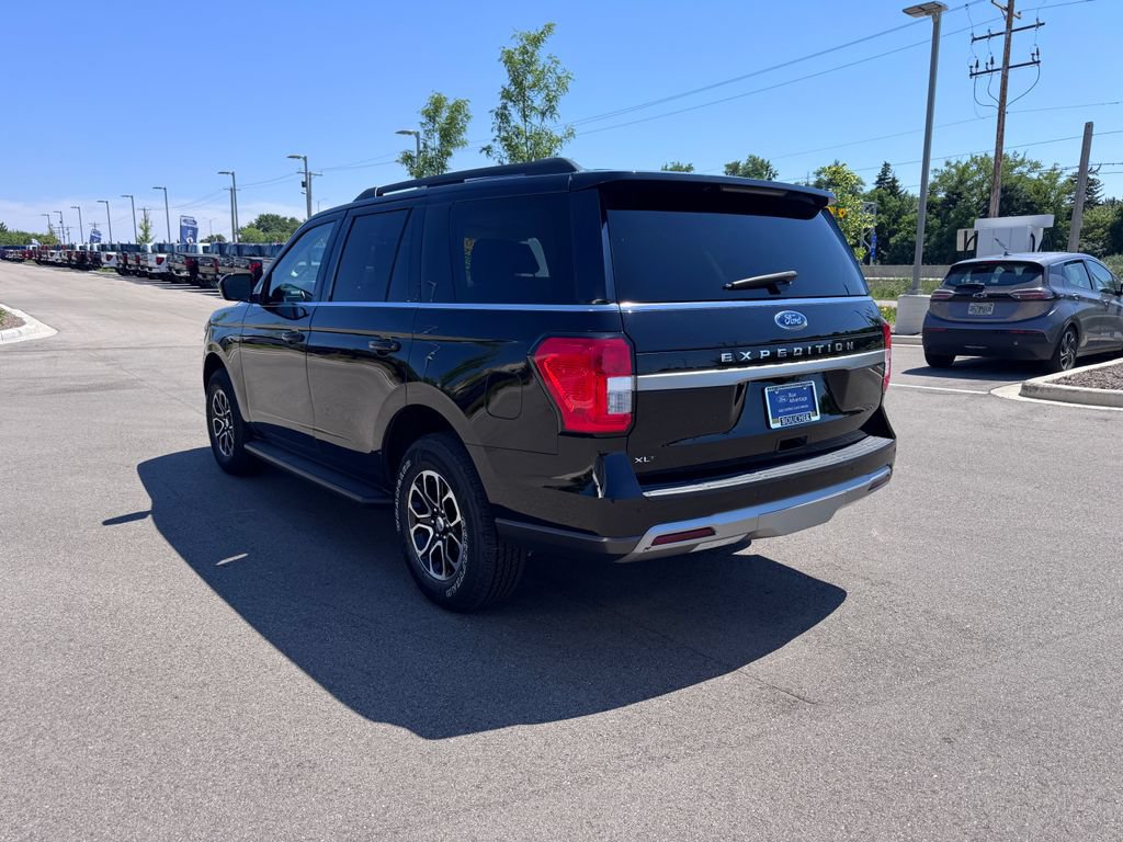 Certified 2024 Ford Expedition XLT AWD/4WD image 3