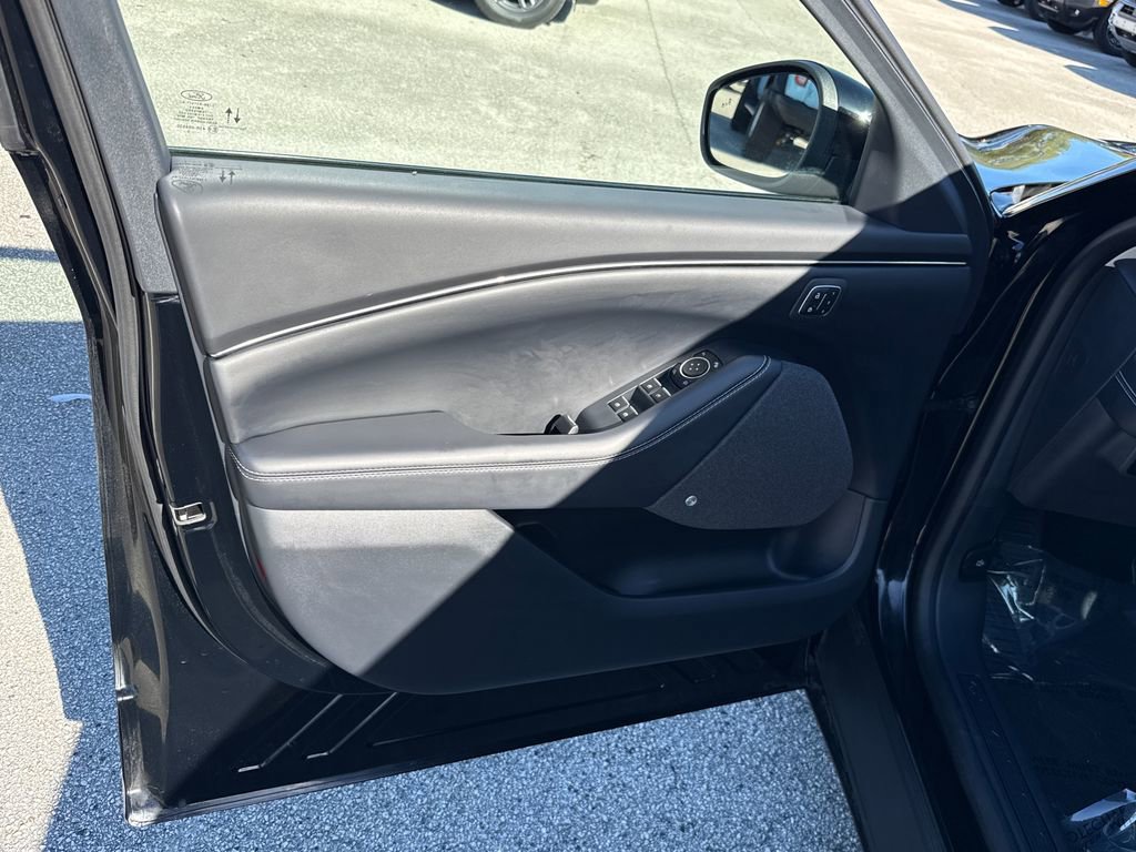 Certified 2025 Ford Mustang Mach-E Premium image 13