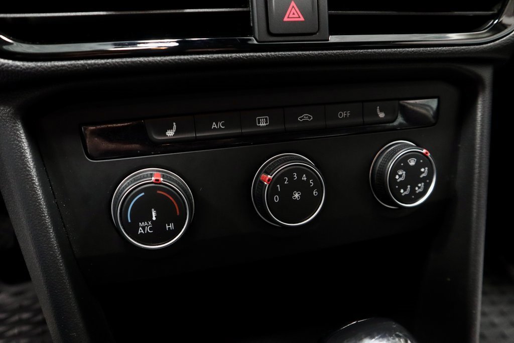 Used 2022 Volkswagen Taos S image 33