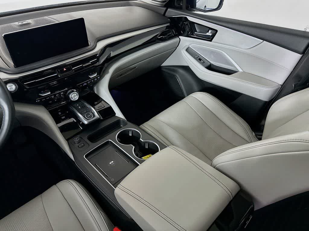 Used 2025 Acura MDX FWD w/ Technology Package image 11